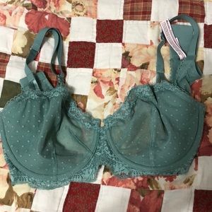 Victoria’s Secret bra